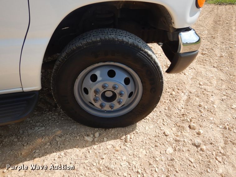 image for item DH5159 2006 Ford E350 Super Duty  box truck