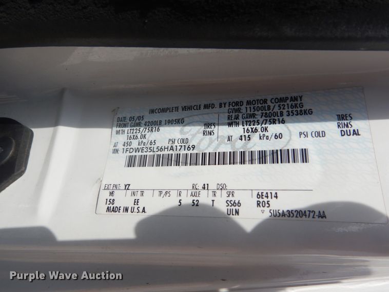 image for item DH5159 2006 Ford E350 Super Duty  box truck