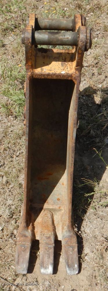 image for item DH5374 Tooth Pro 6"W bucket