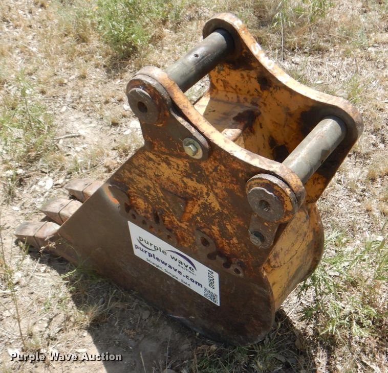 image for item DH5374 Tooth Pro 6"W bucket