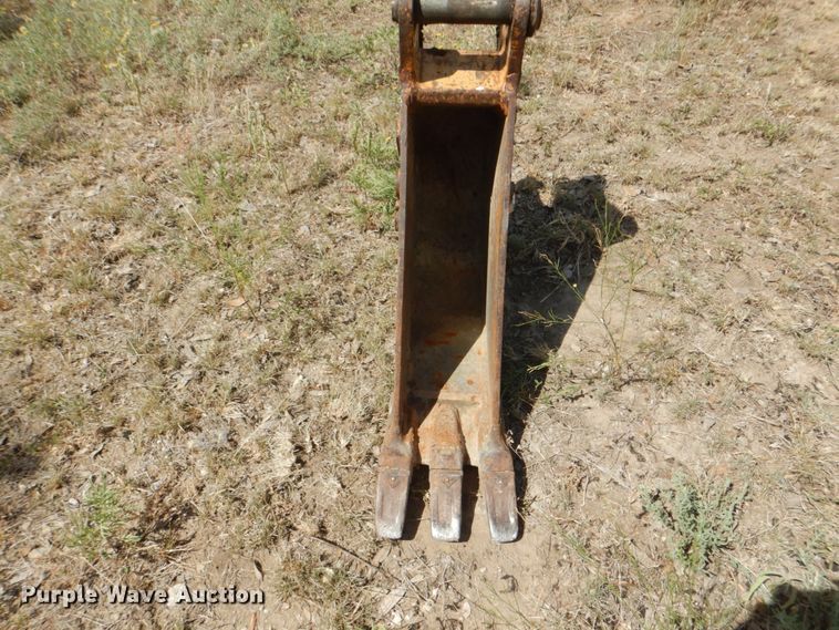 image for item DH5374 Tooth Pro 6"W bucket