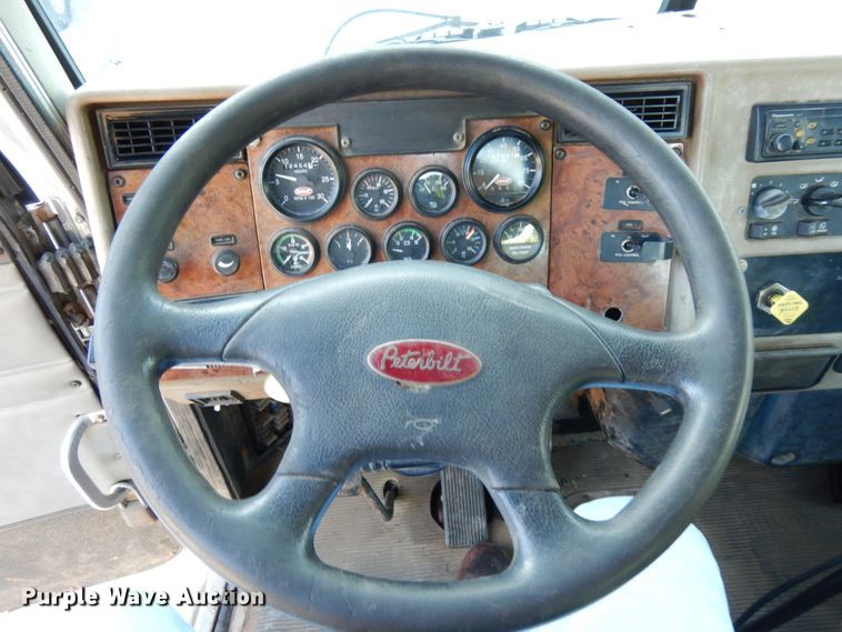 image for item DH6544 2004 Peterbilt 330  truck cab and chassis