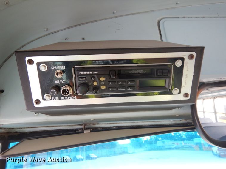 image for item DH6578 1992 Thomas Built Saf-T-Liner MVP  school bus