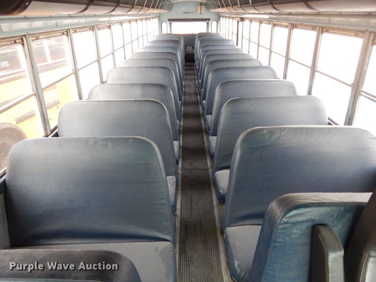 image for item DH6578 1992 Thomas Built Saf-T-Liner MVP  school bus