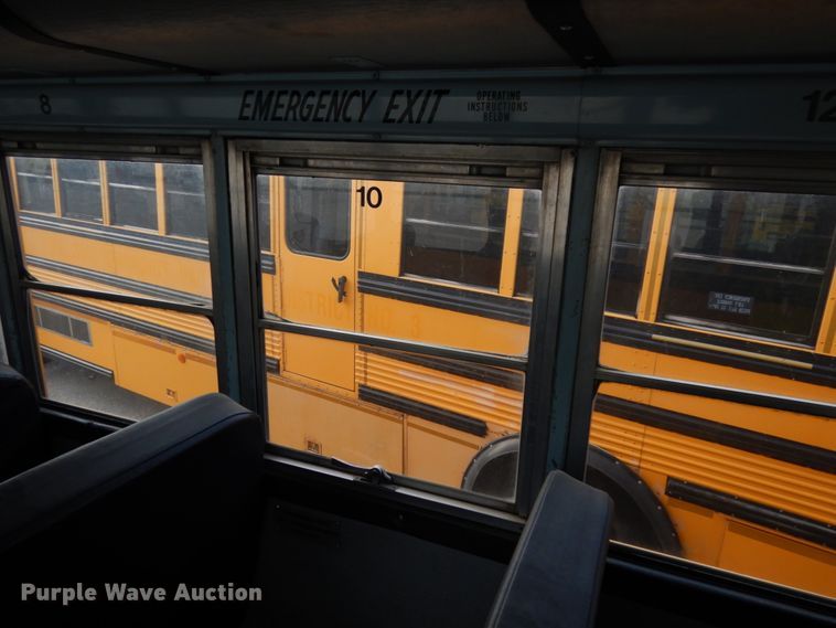 image for item DH6578 1992 Thomas Built Saf-T-Liner MVP  school bus