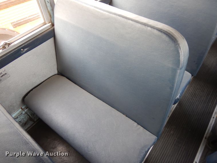 image for item DH6578 1992 Thomas Built Saf-T-Liner MVP  school bus