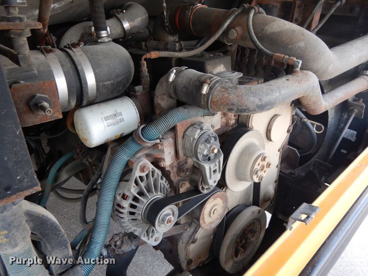 image for item DH6578 1992 Thomas Built Saf-T-Liner MVP  school bus