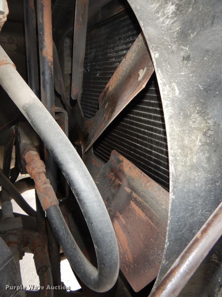 image for item DH6578 1992 Thomas Built Saf-T-Liner MVP  school bus