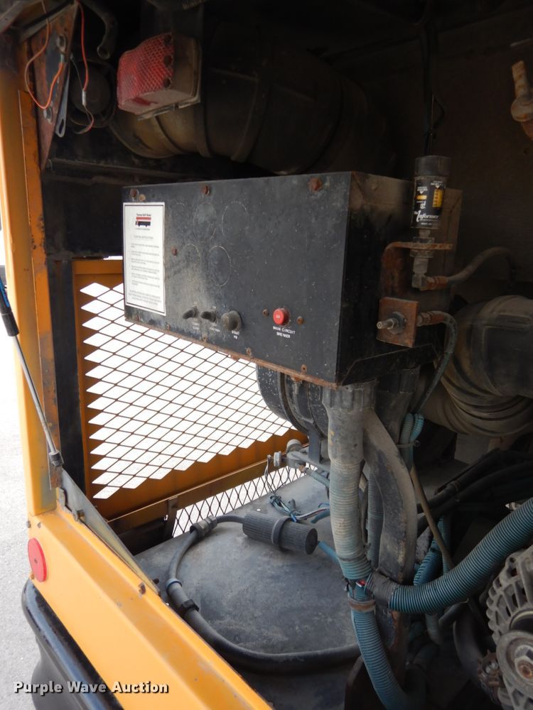 image for item DH6578 1992 Thomas Built Saf-T-Liner MVP  school bus