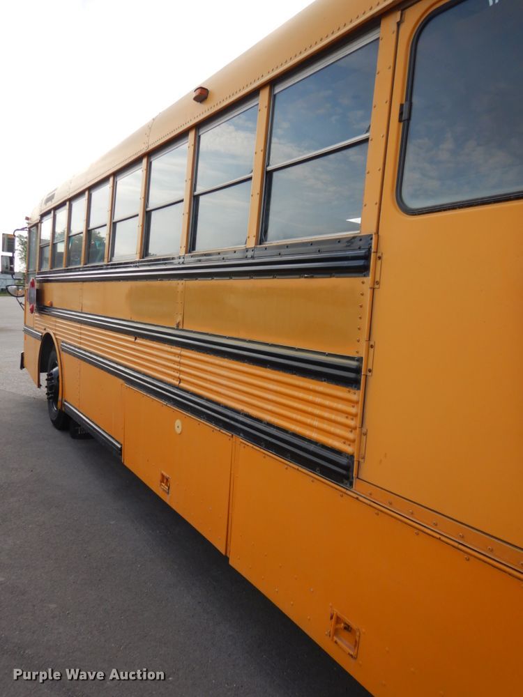 image for item DH6578 1992 Thomas Built Saf-T-Liner MVP  school bus