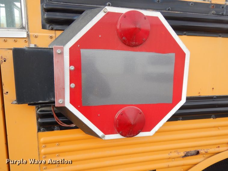 image for item DH6578 1992 Thomas Built Saf-T-Liner MVP  school bus