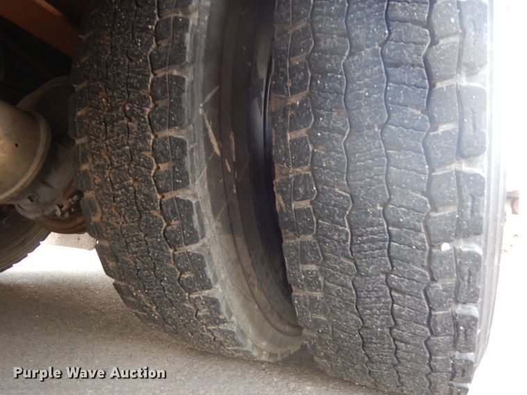 image for item DH6578 1992 Thomas Built Saf-T-Liner MVP  school bus