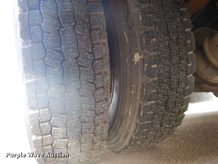 image for item DH6578 1992 Thomas Built Saf-T-Liner MVP  school bus