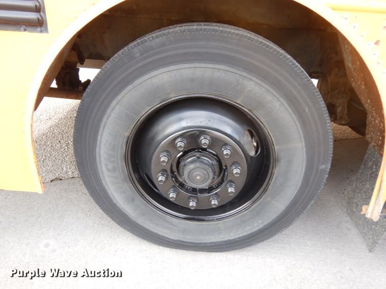 image for item DH6578 1992 Thomas Built Saf-T-Liner MVP  school bus