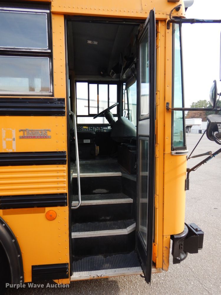 image for item DH6579 2001 Thomas Built M2001  school bus