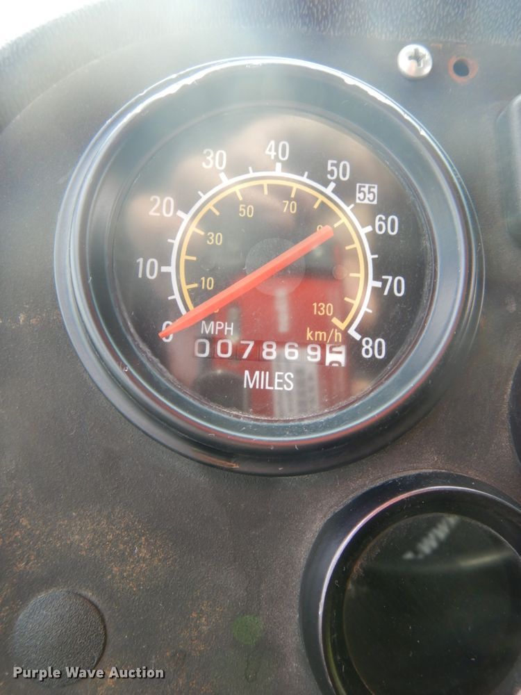 image for item DH6579 2001 Thomas Built M2001  school bus