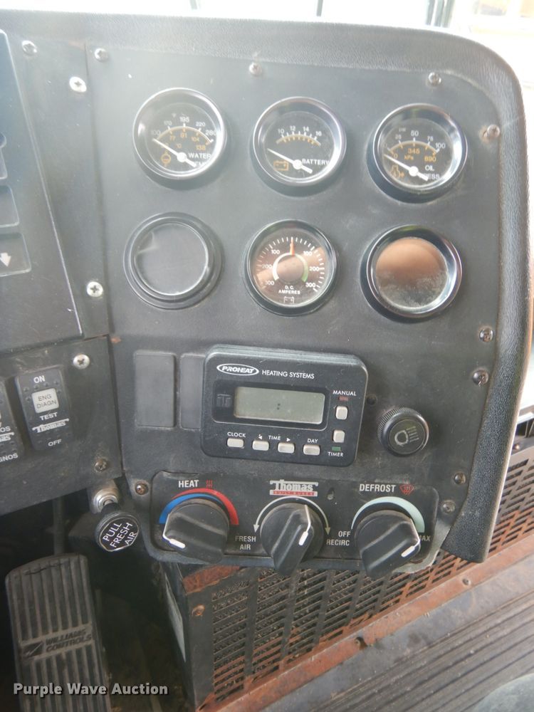 image for item DH6579 2001 Thomas Built M2001  school bus