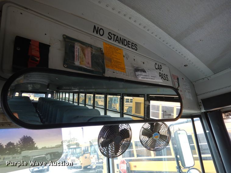 image for item DH6579 2001 Thomas Built M2001  school bus