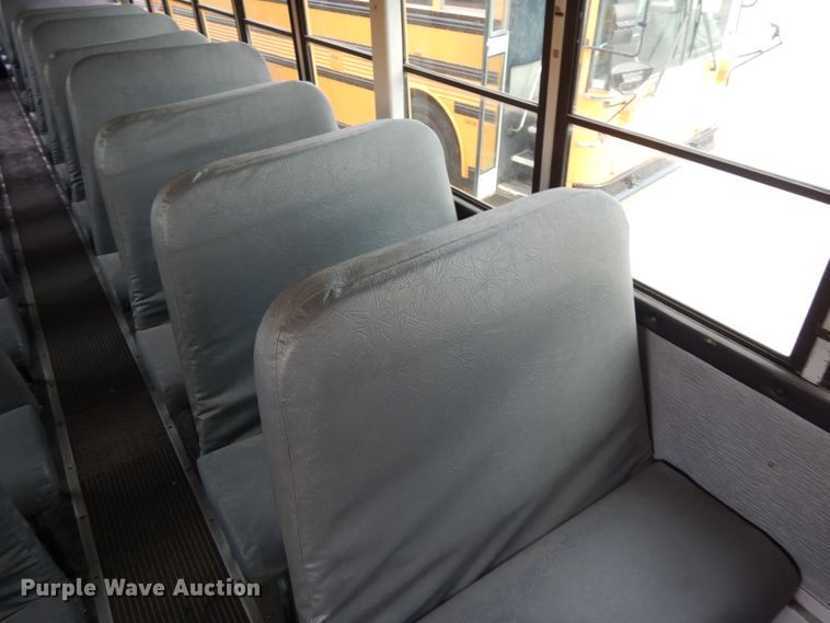 image for item DH6579 2001 Thomas Built M2001  school bus