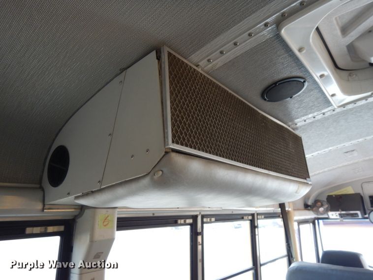 image for item DH6579 2001 Thomas Built M2001  school bus