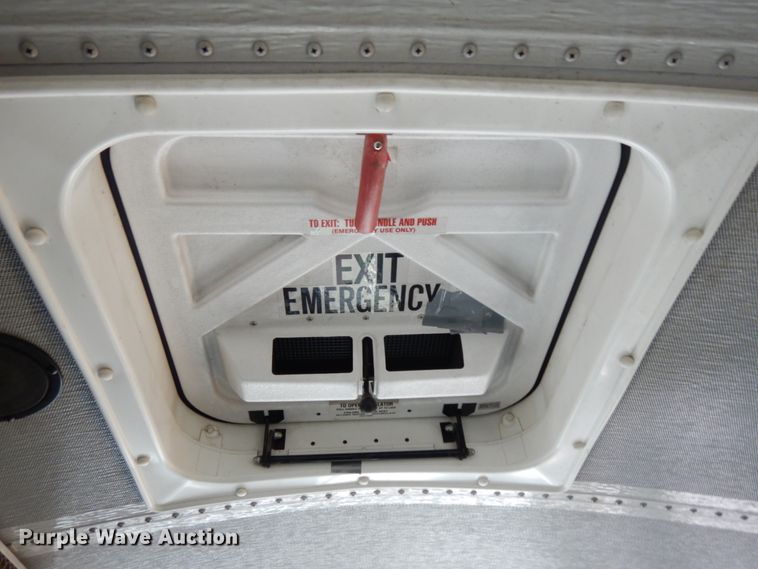 image for item DH6579 2001 Thomas Built M2001  school bus