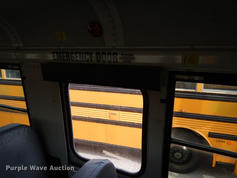 image for item DH6579 2001 Thomas Built M2001  school bus