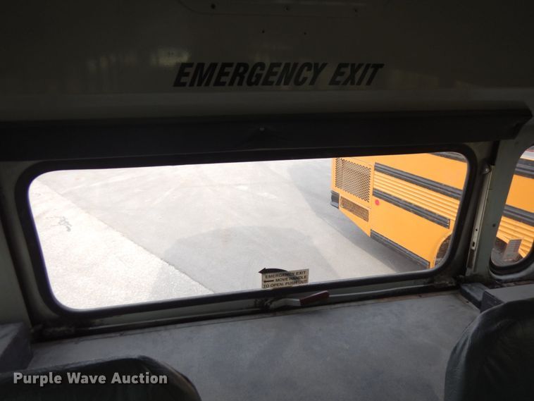 image for item DH6579 2001 Thomas Built M2001  school bus