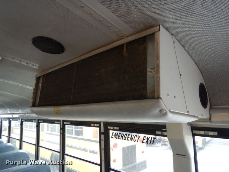 image for item DH6579 2001 Thomas Built M2001  school bus