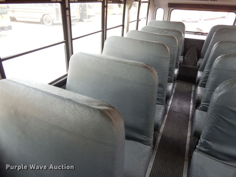 image for item DH6579 2001 Thomas Built M2001  school bus