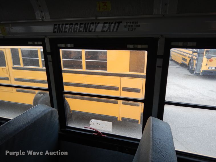 image for item DH6579 2001 Thomas Built M2001  school bus