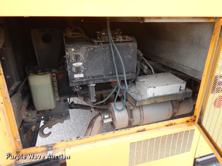 image for item DH6579 2001 Thomas Built M2001  school bus