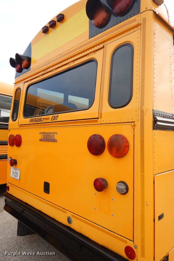image for item DH6579 2001 Thomas Built M2001  school bus