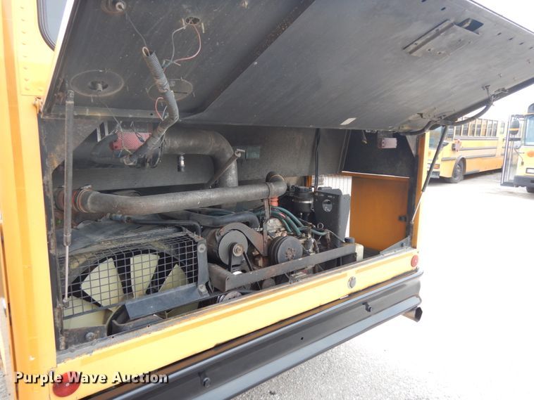 image for item DH6579 2001 Thomas Built M2001  school bus