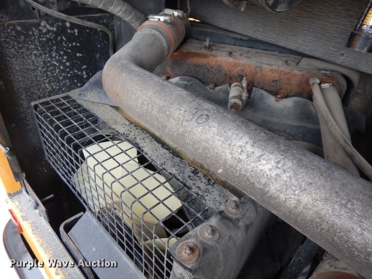 image for item DH6579 2001 Thomas Built M2001  school bus