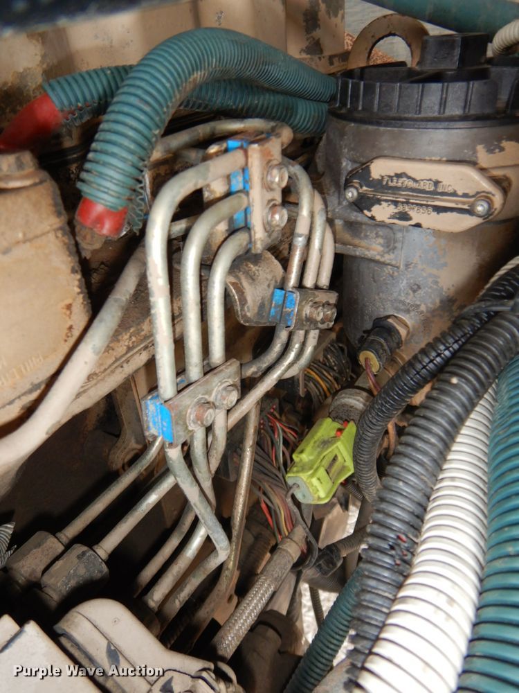 image for item DH6579 2001 Thomas Built M2001  school bus