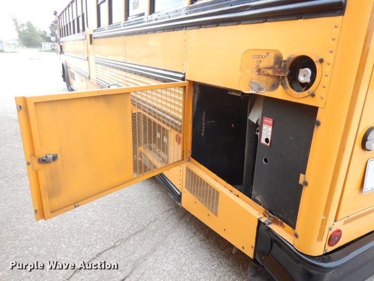 image for item DH6579 2001 Thomas Built M2001  school bus