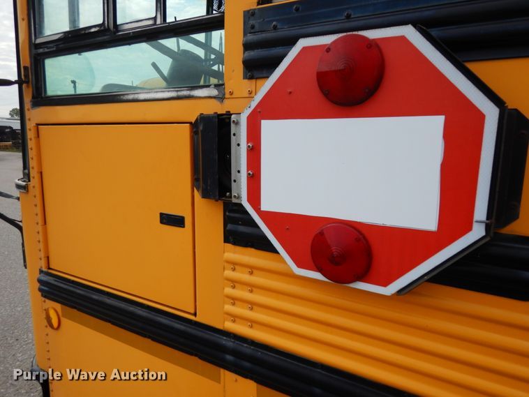 image for item DH6579 2001 Thomas Built M2001  school bus