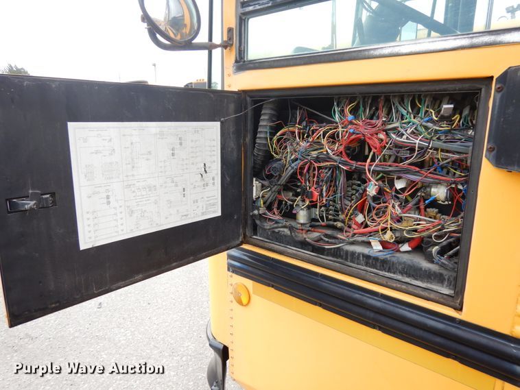 image for item DH6579 2001 Thomas Built M2001  school bus