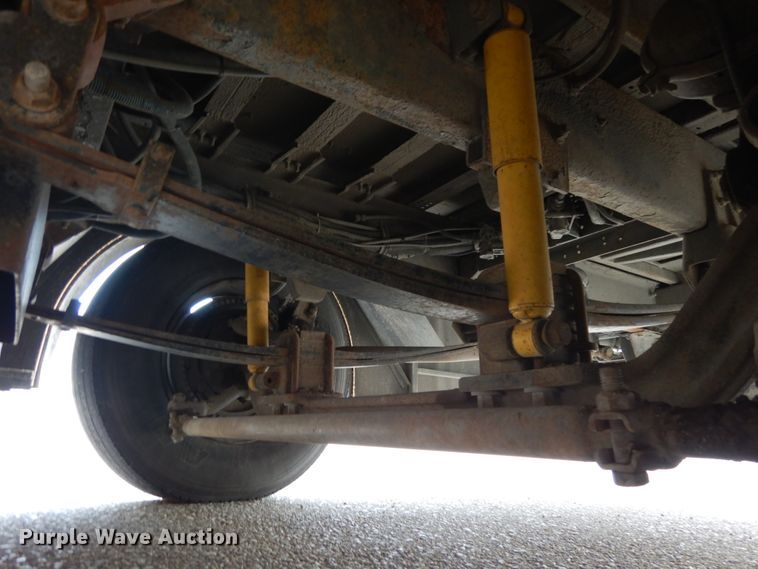 image for item DH6579 2001 Thomas Built M2001  school bus