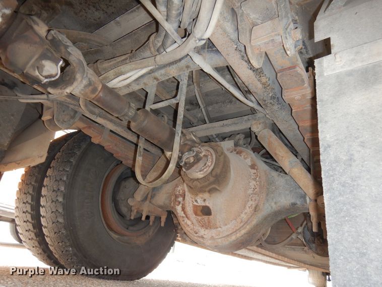 image for item DH6579 2001 Thomas Built M2001  school bus