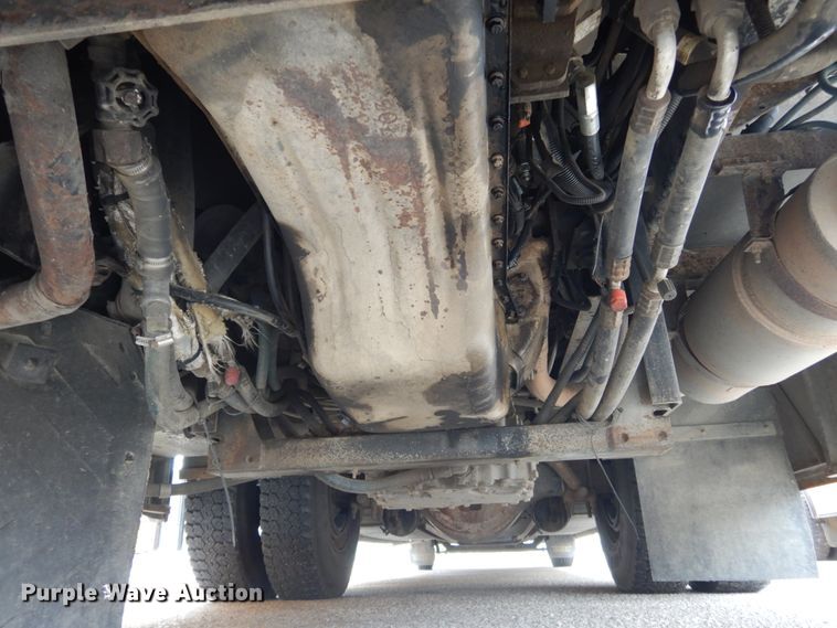 image for item DH6579 2001 Thomas Built M2001  school bus