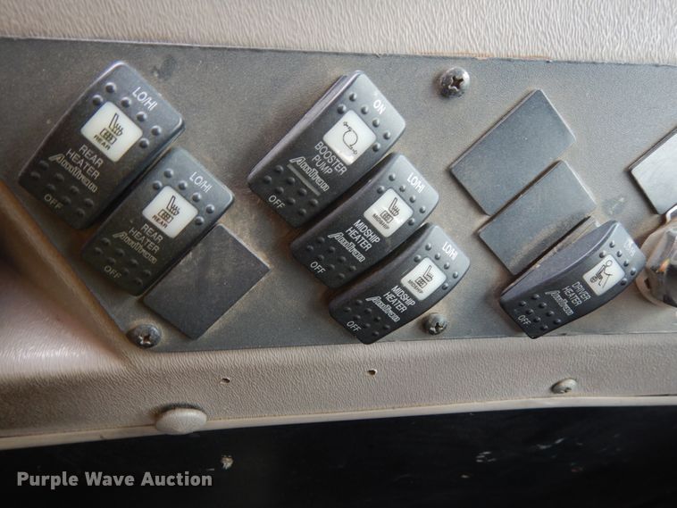 image for item DH6580 2002 International ATC  school bus