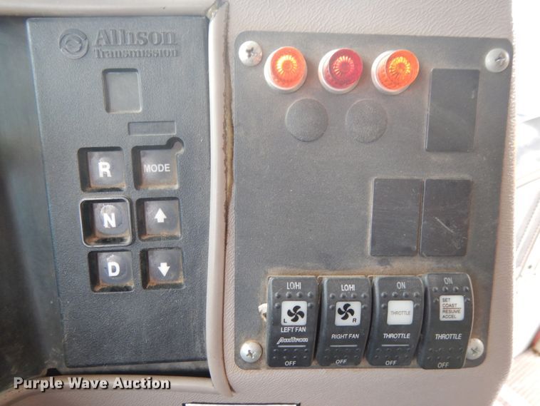 image for item DH6580 2002 International ATC  school bus