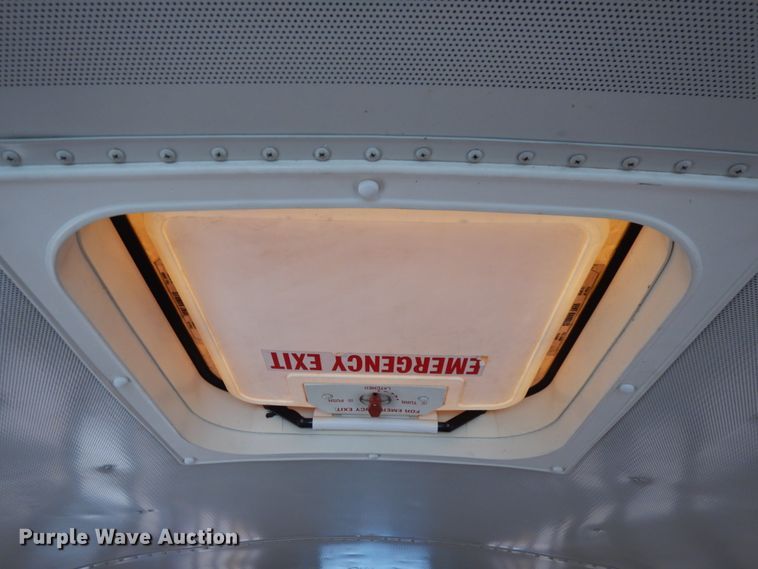 image for item DH6580 2002 International ATC  school bus