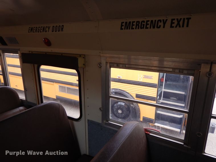 image for item DH6580 2002 International ATC  school bus