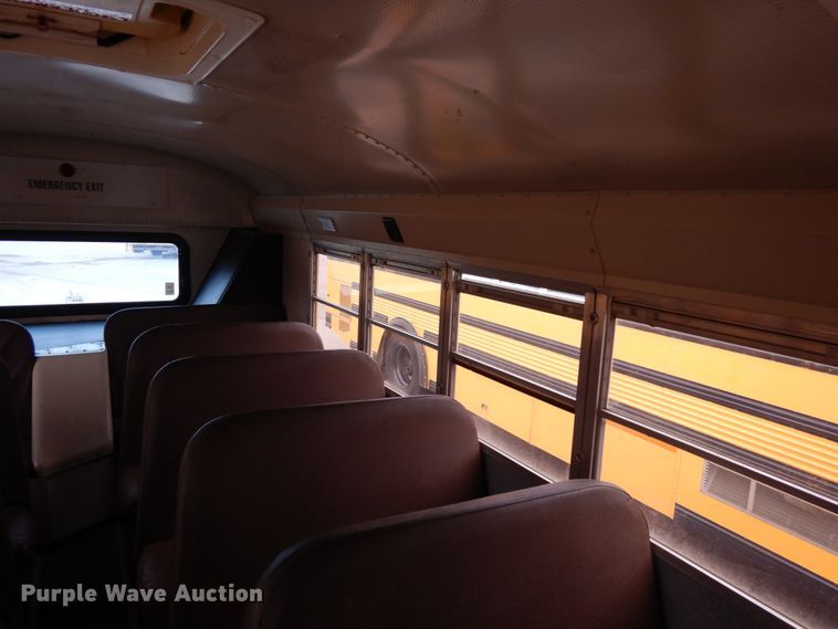 image for item DH6580 2002 International ATC  school bus