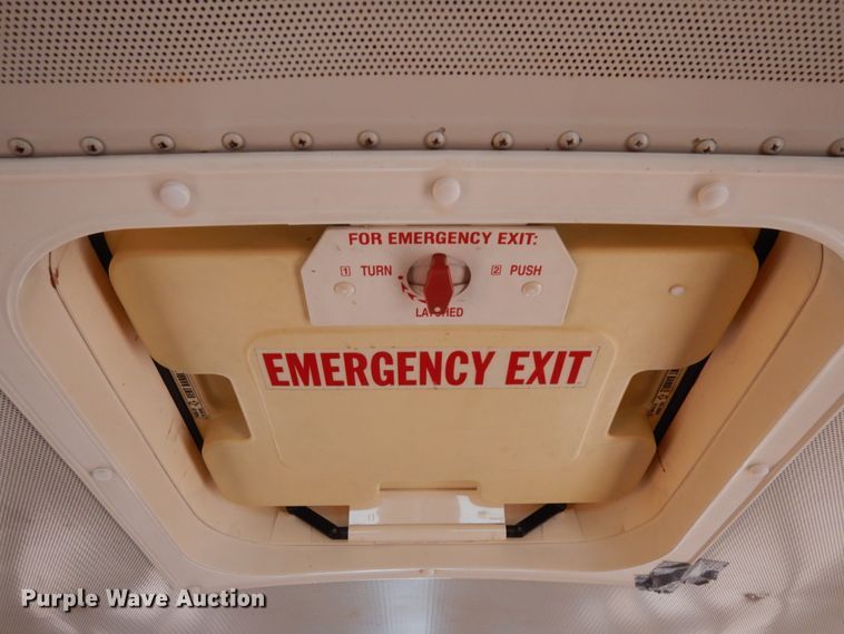 image for item DH6580 2002 International ATC  school bus