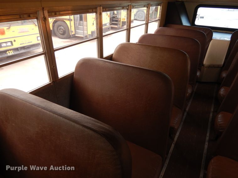 image for item DH6580 2002 International ATC  school bus