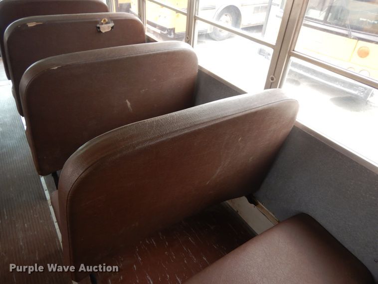 image for item DH6580 2002 International ATC  school bus