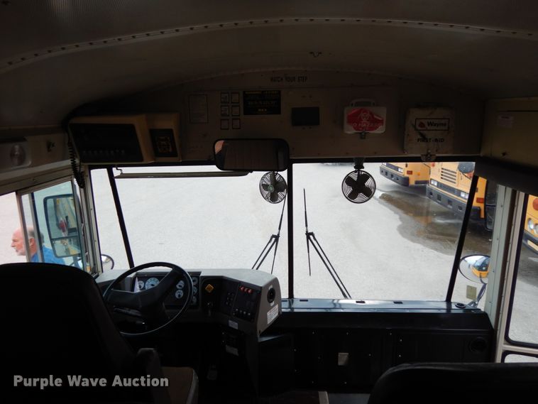 image for item DH6580 2002 International ATC  school bus